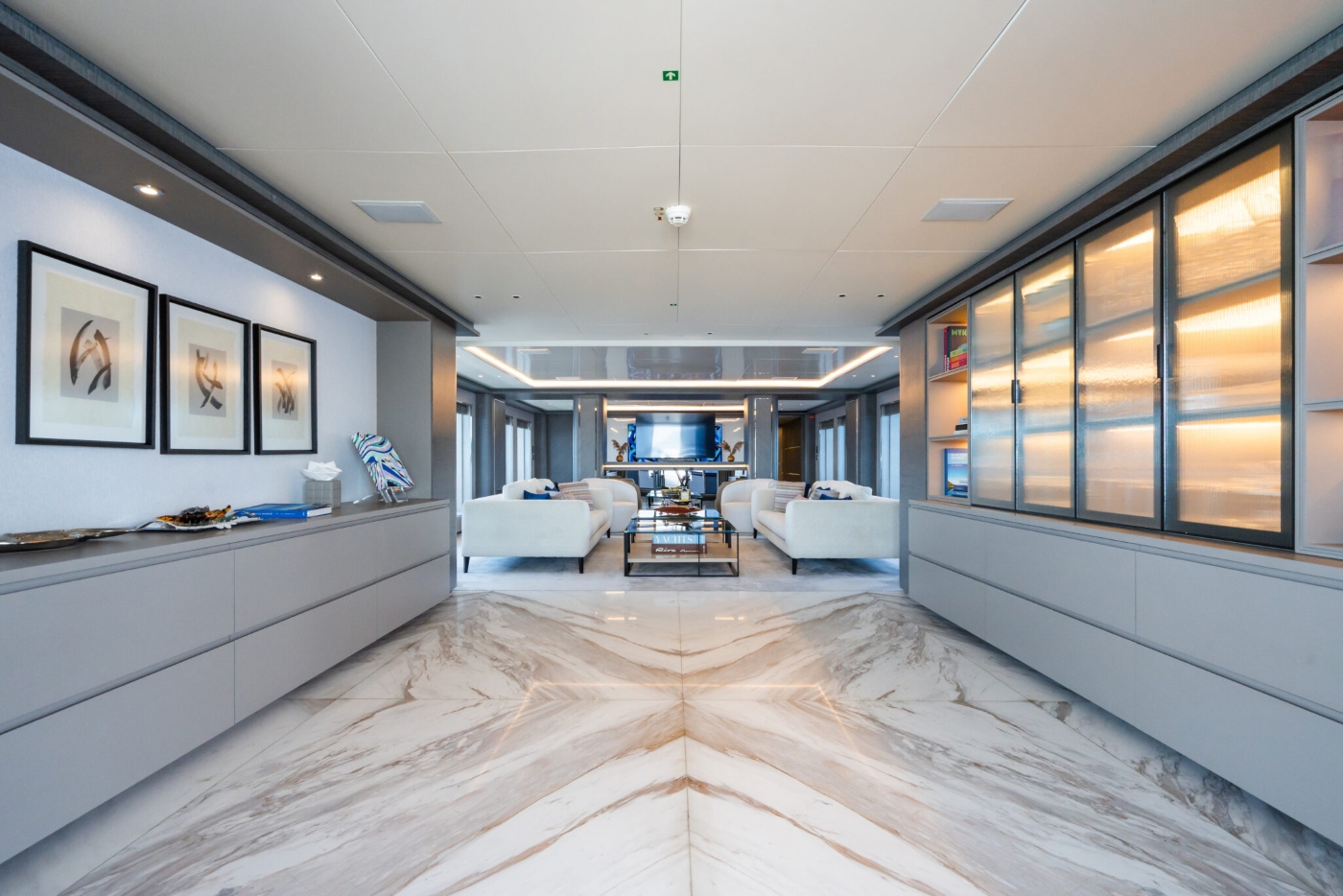 Corridor With Interior Relaxation Area.jpg
