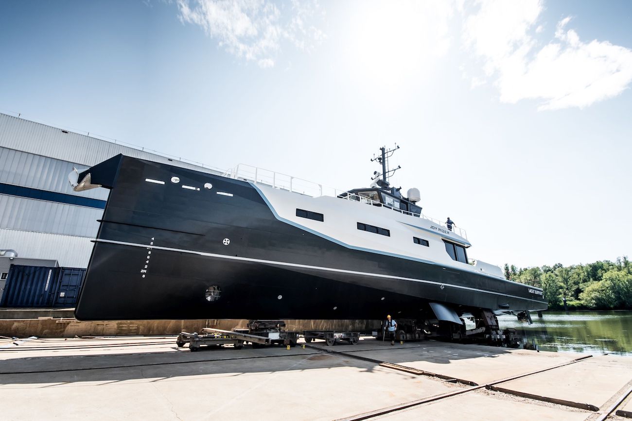 DAMEN YS4508 JOY RIDER getting ready for launch.jpg