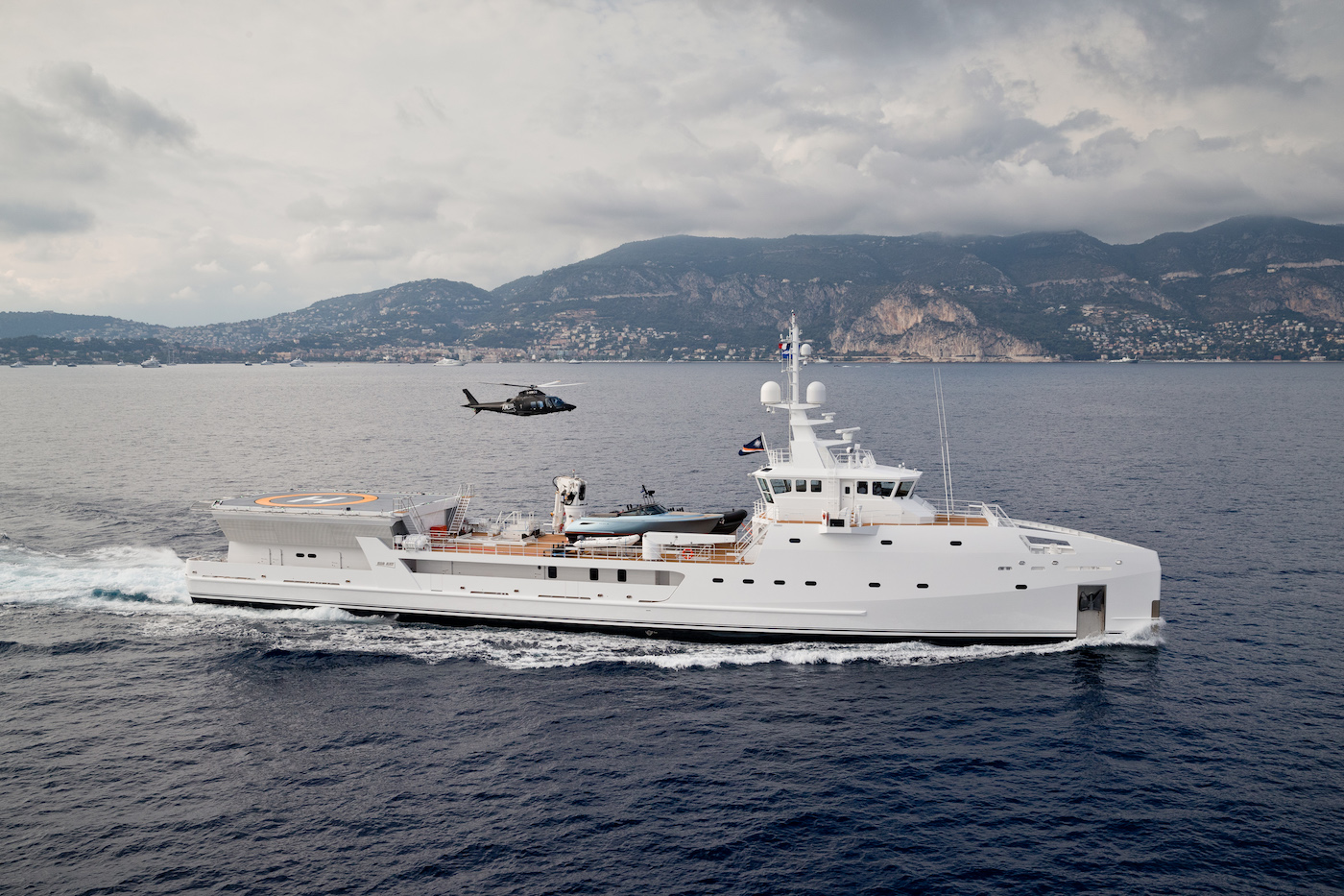 DAMEN Yacht Support GAME CHANGER  - pre refit (2).jpg