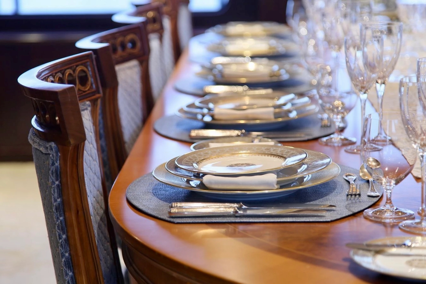 Dining 01.jpg