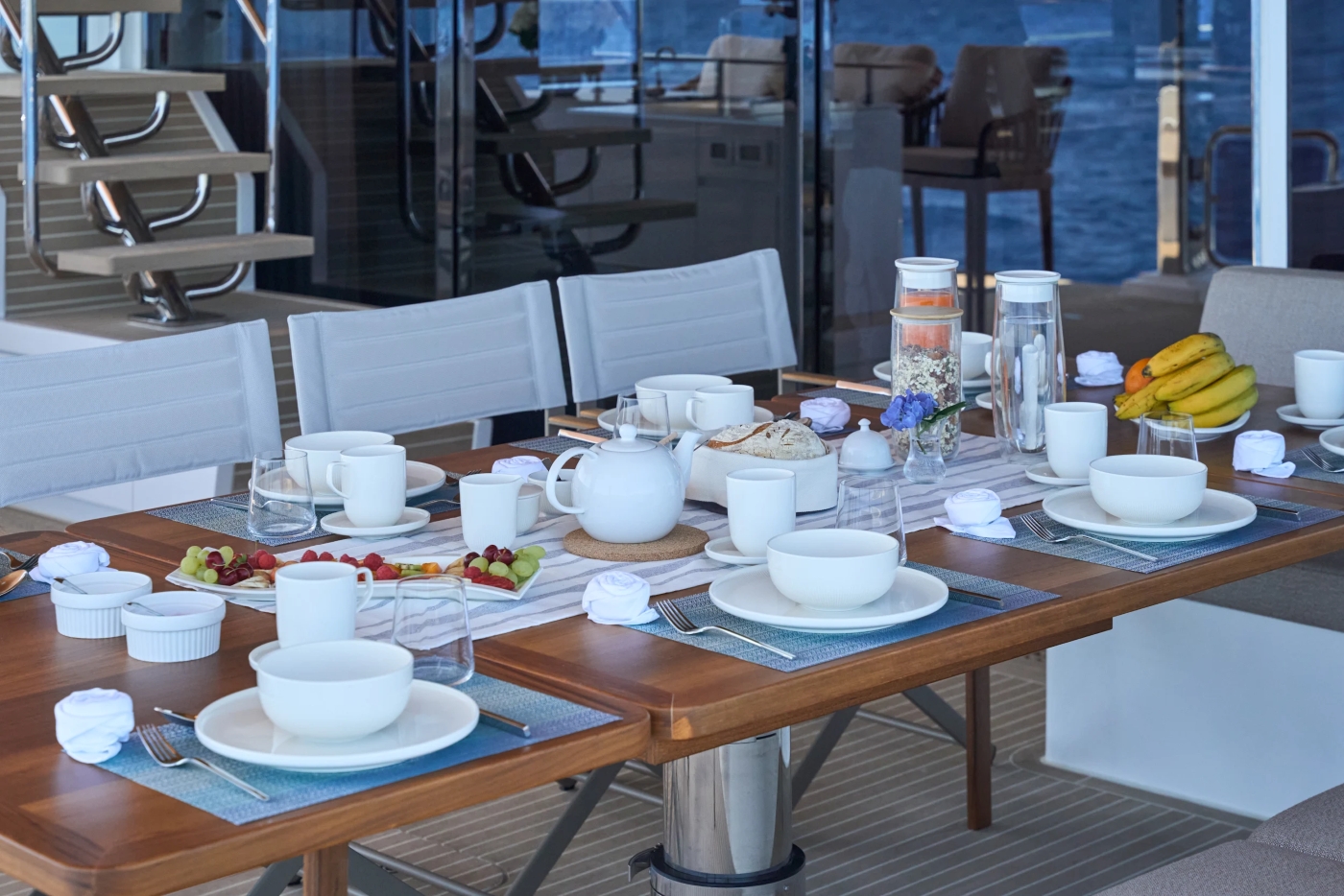 Dining Table 01.jpg