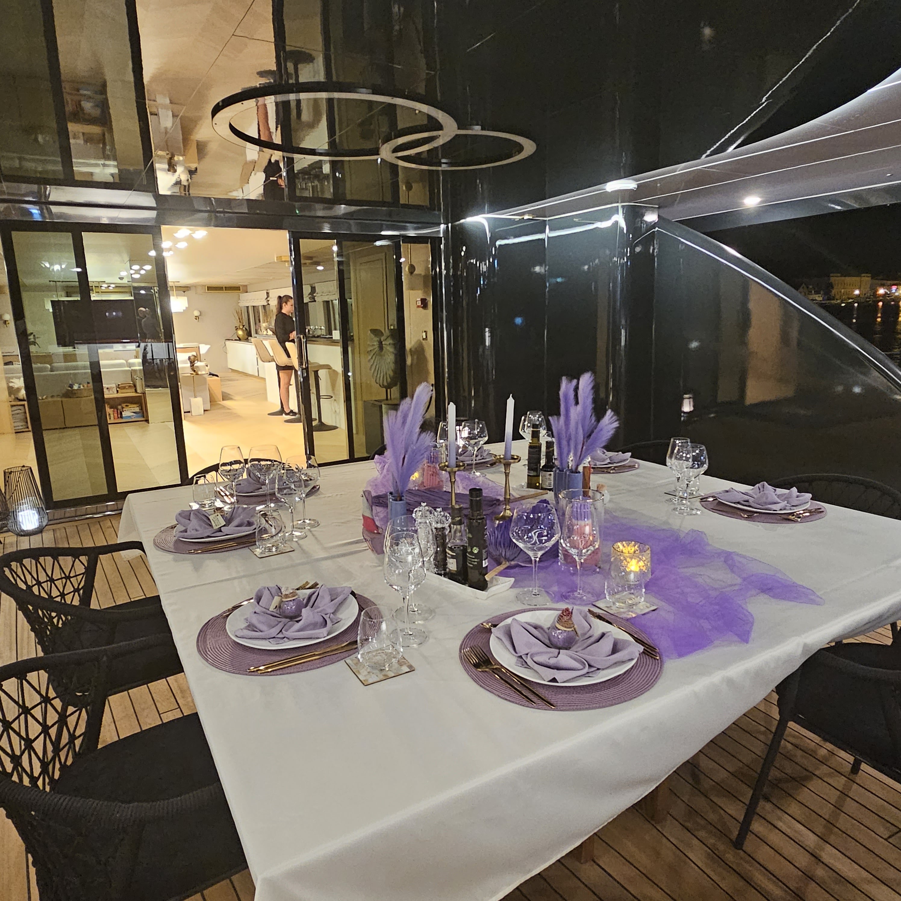 Dinner table.jpg