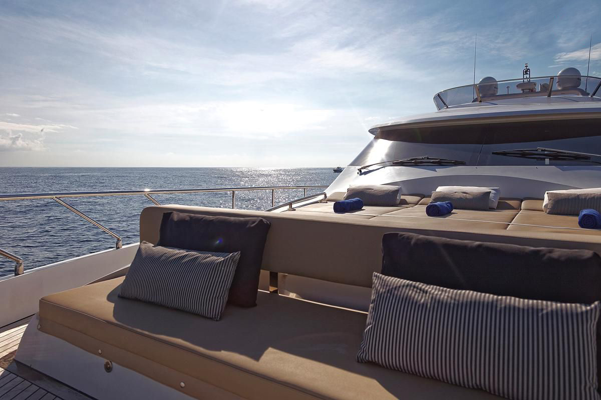 ENJOY Exterior - foredeck.jpg