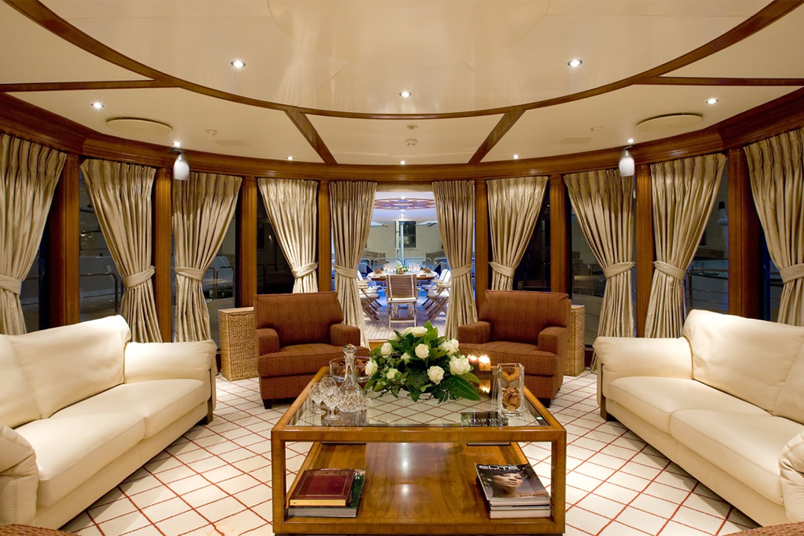 Elsflether-Werft-55.60m-INSIGNIA-Skylounge-View-2-min.jpg