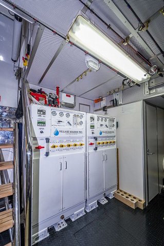 Engine room 00013.jpg