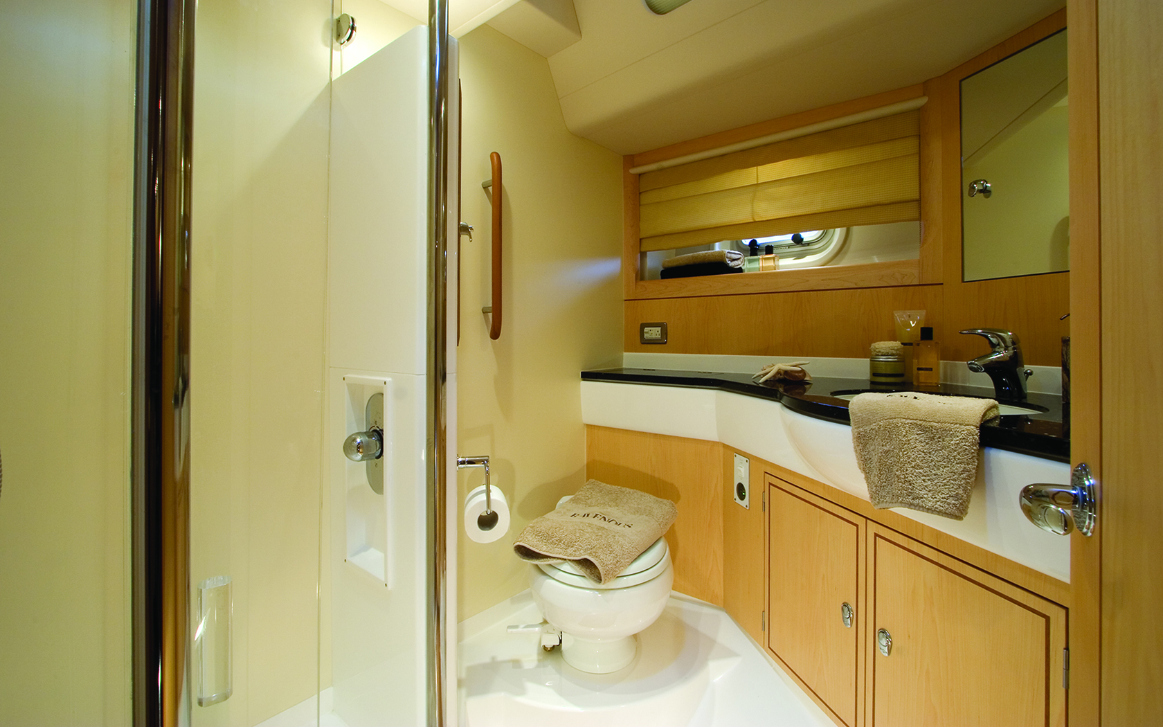 Ensuite head.jpg