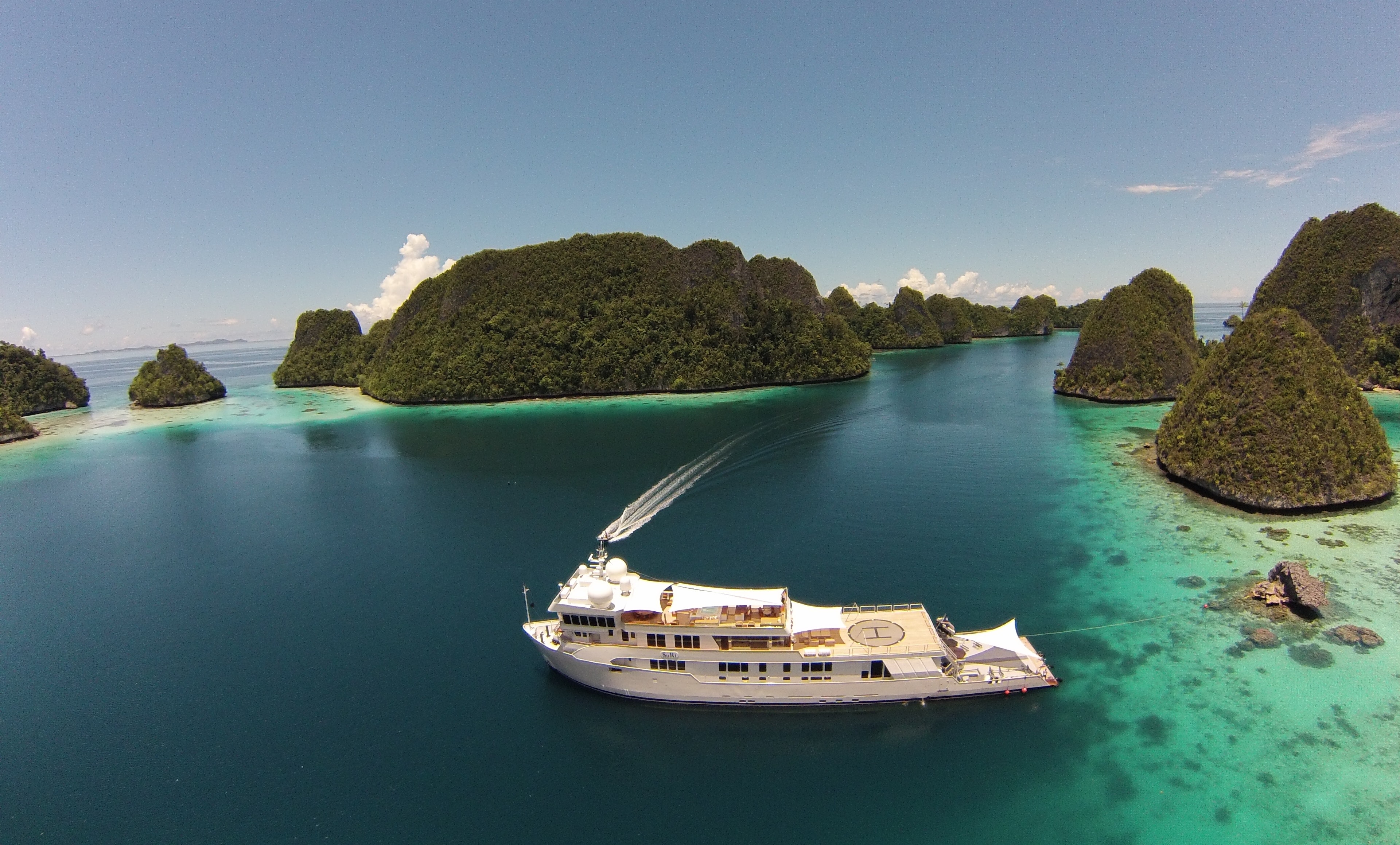 Explorer superyacht SuRi  00004.jpg