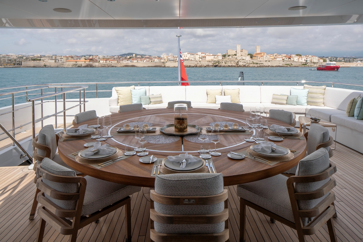 Exterior Dining area with sea views.jpg