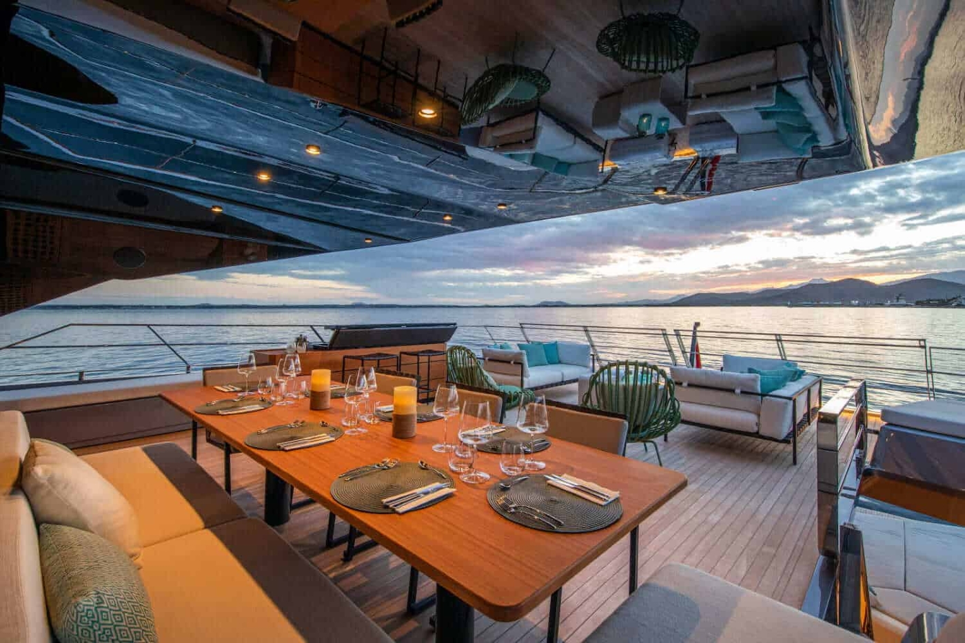 Exterior Relaxation Area with Dining 02.jpg