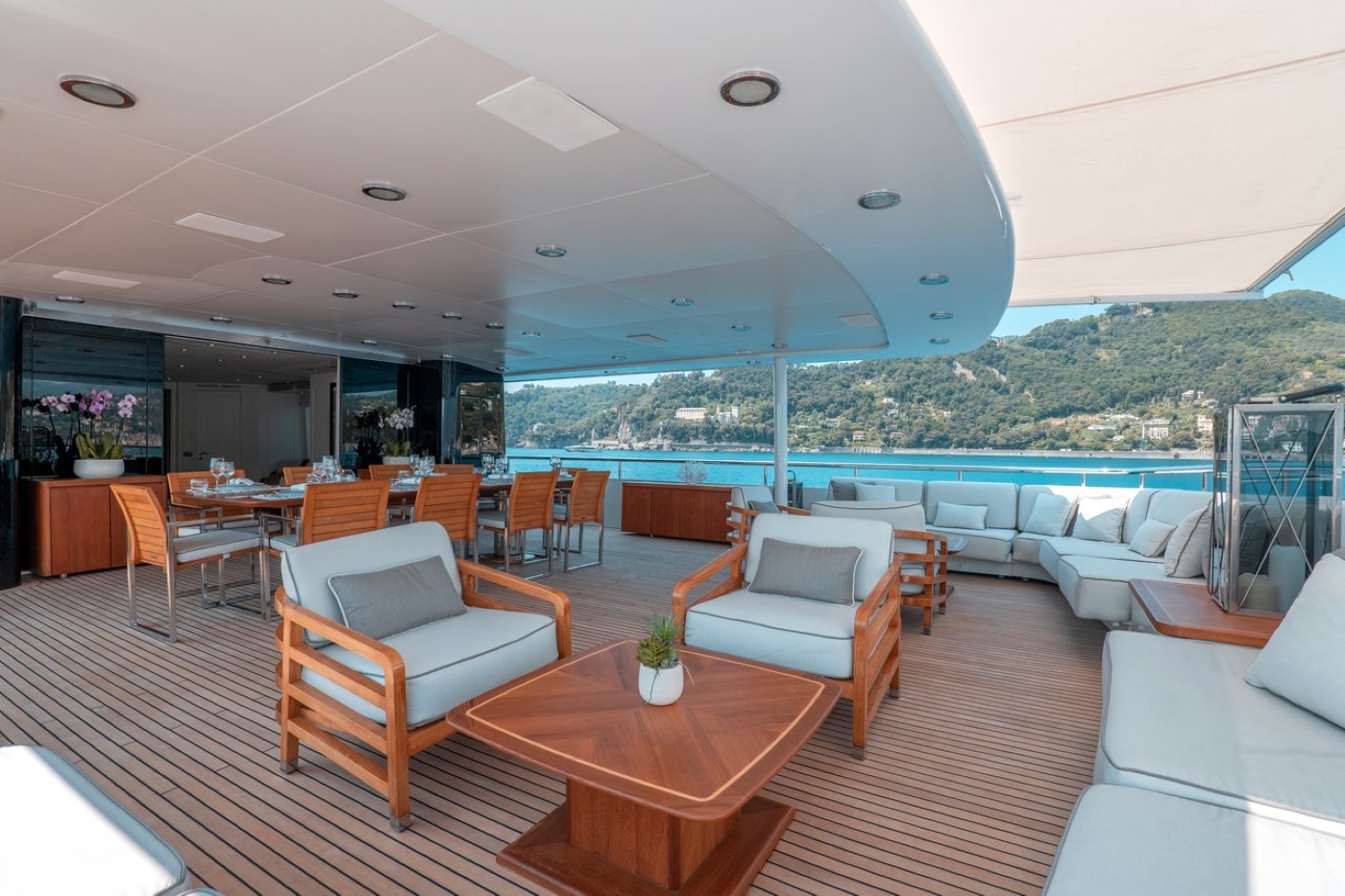 Exterior Relaxation Area with sea views 02.jpg