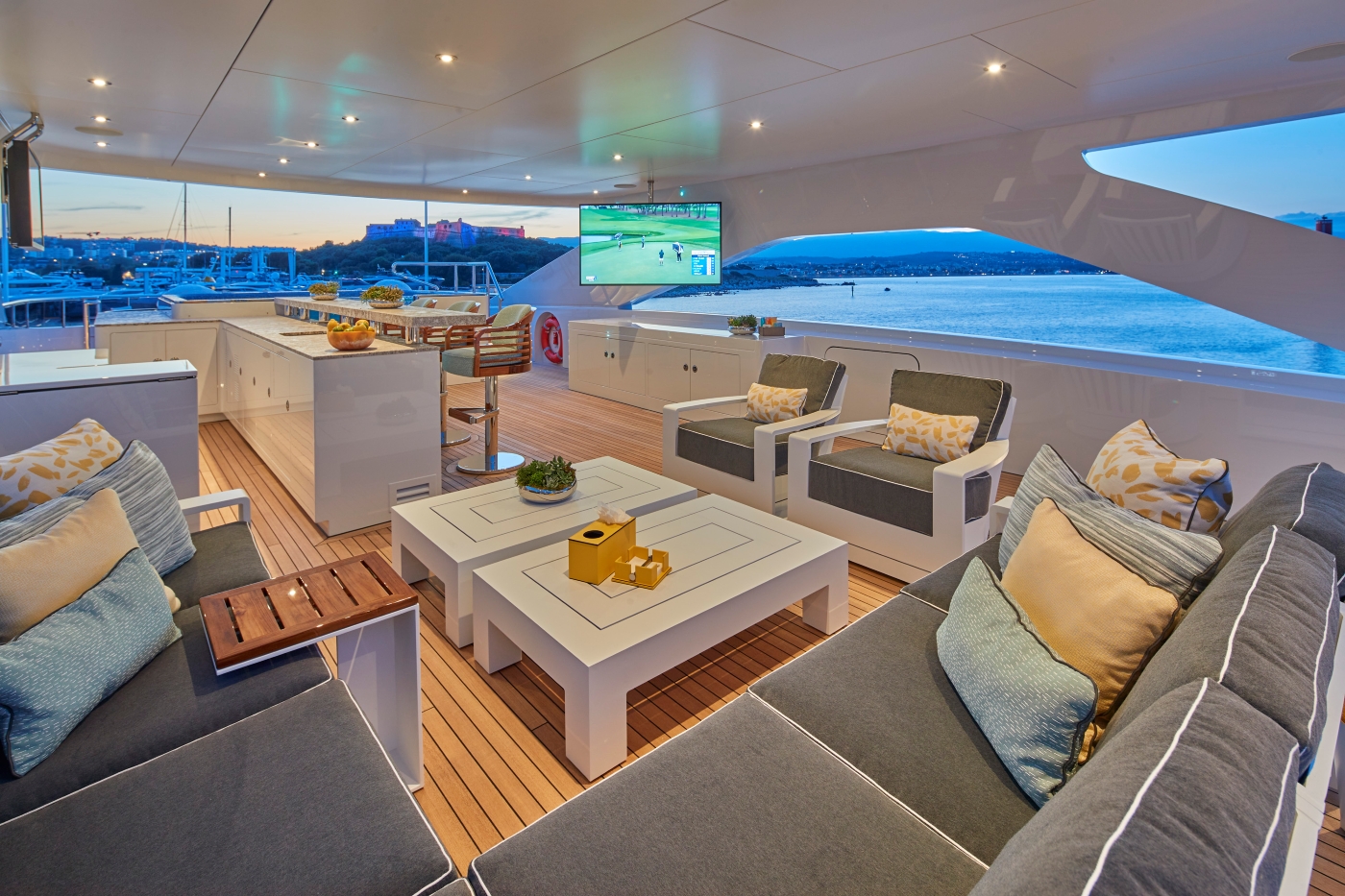 Exterior Relaxation area 02.jpg