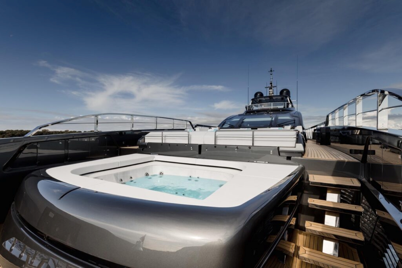 Exterior Relaxation area with mini bathtub.jpg