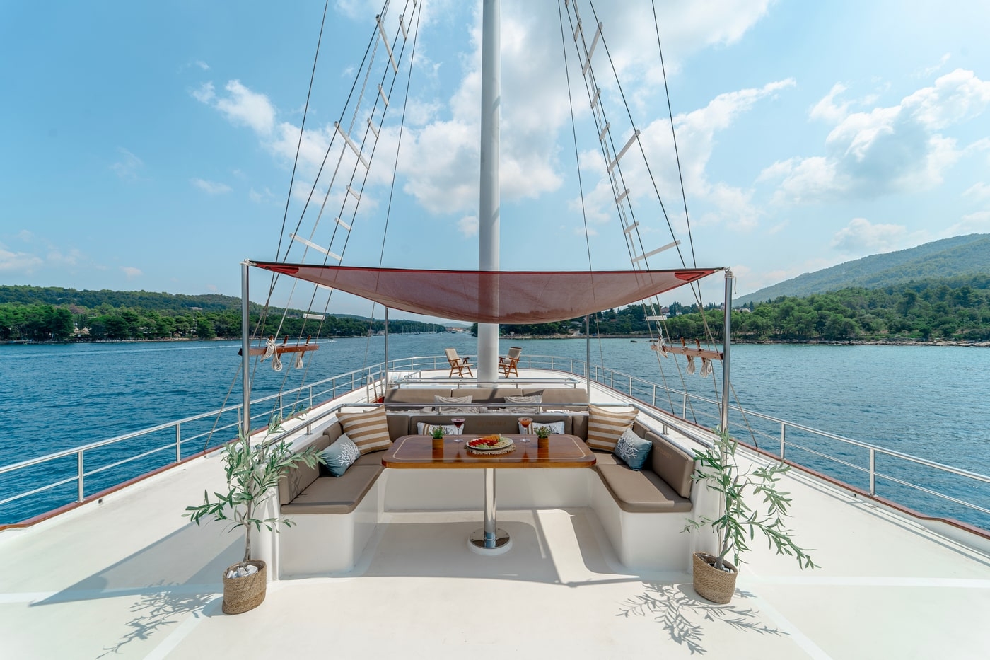 Exterior Relaxing Area 01.jpg