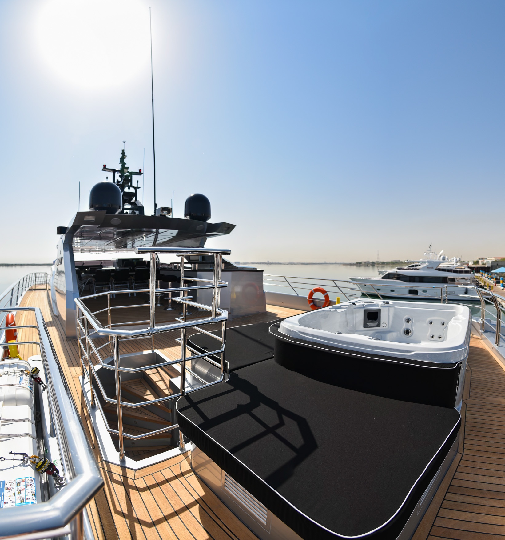 Fly-bridge.jpg