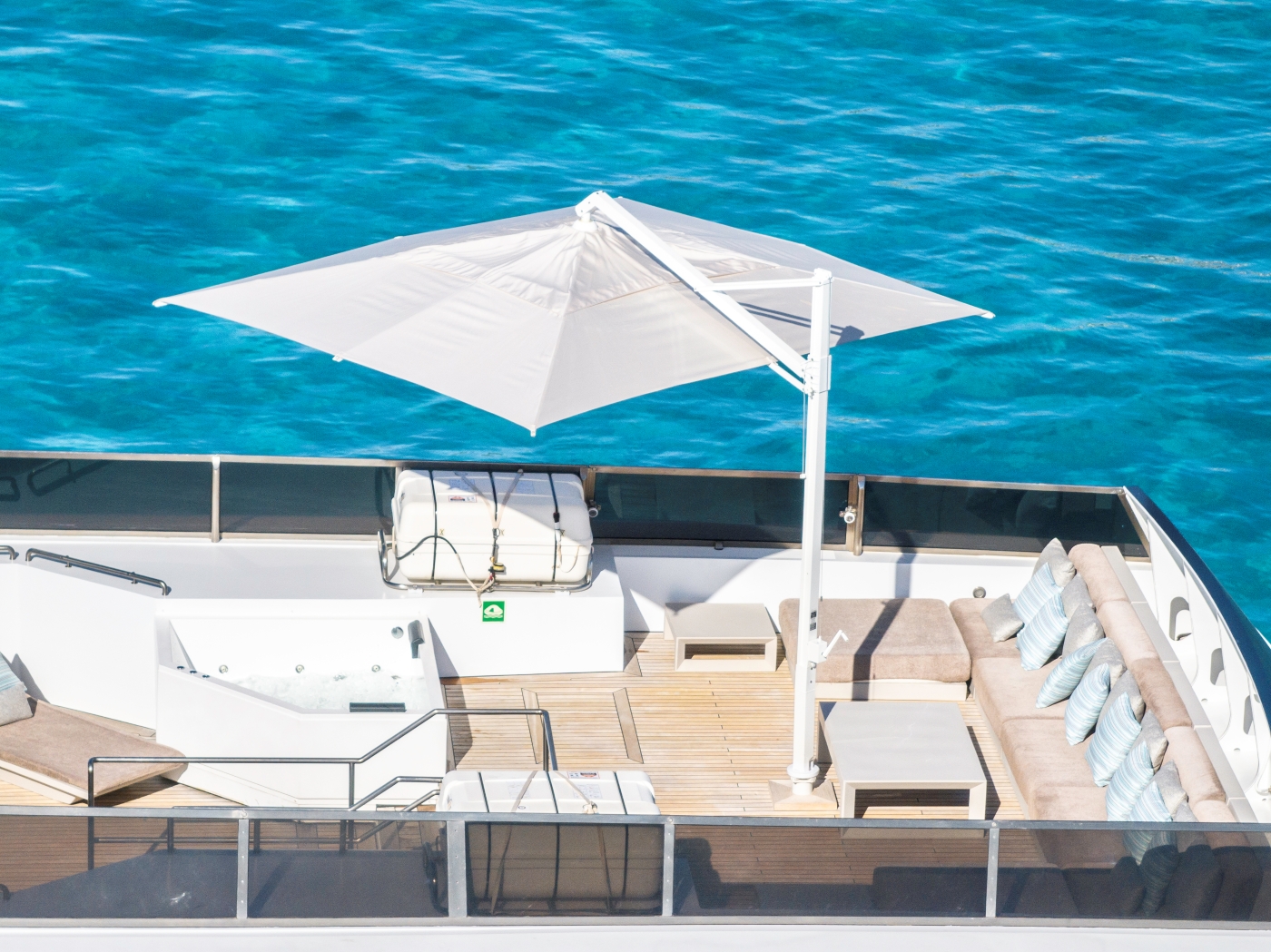 Flybridge 01.jpg