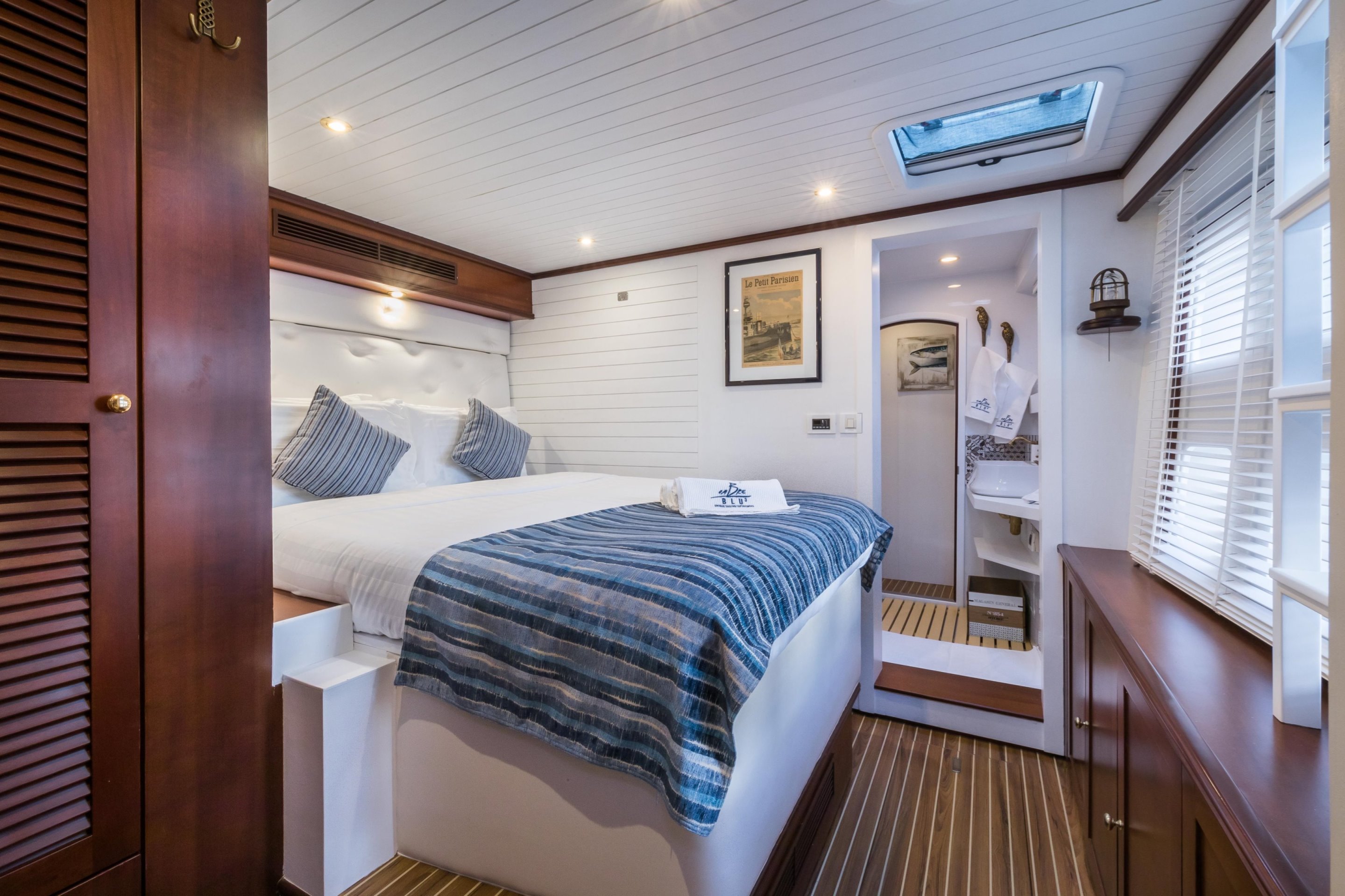 GUEST QUEEN CABIN.jpg