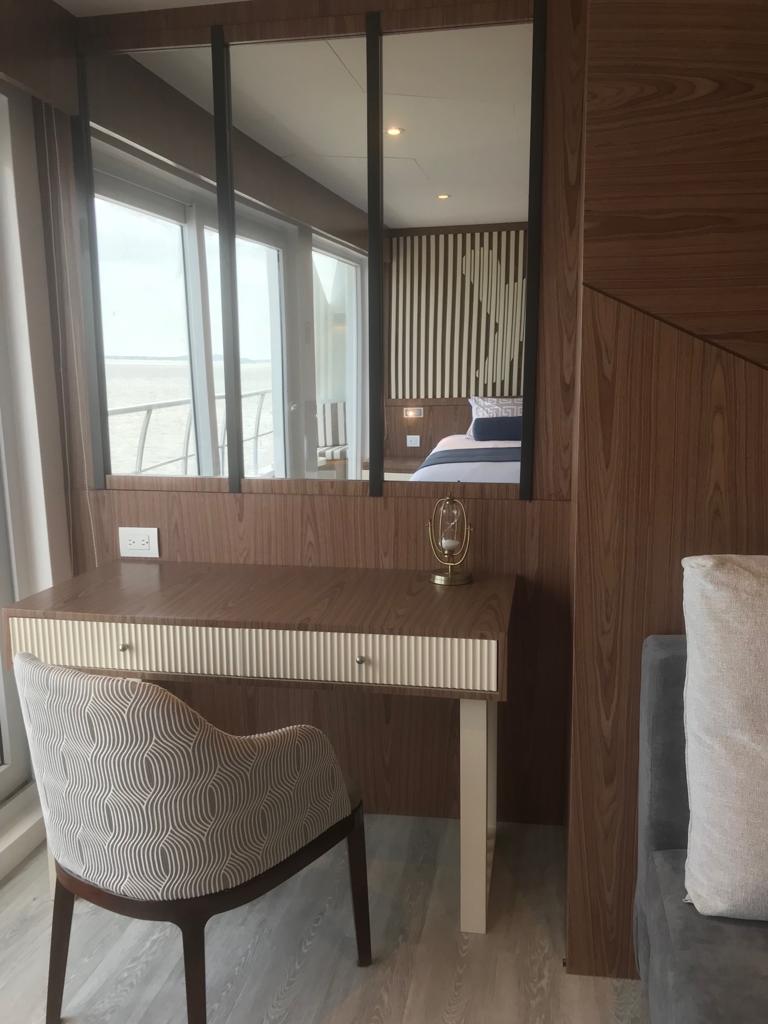 Golden suite - desk.jpg