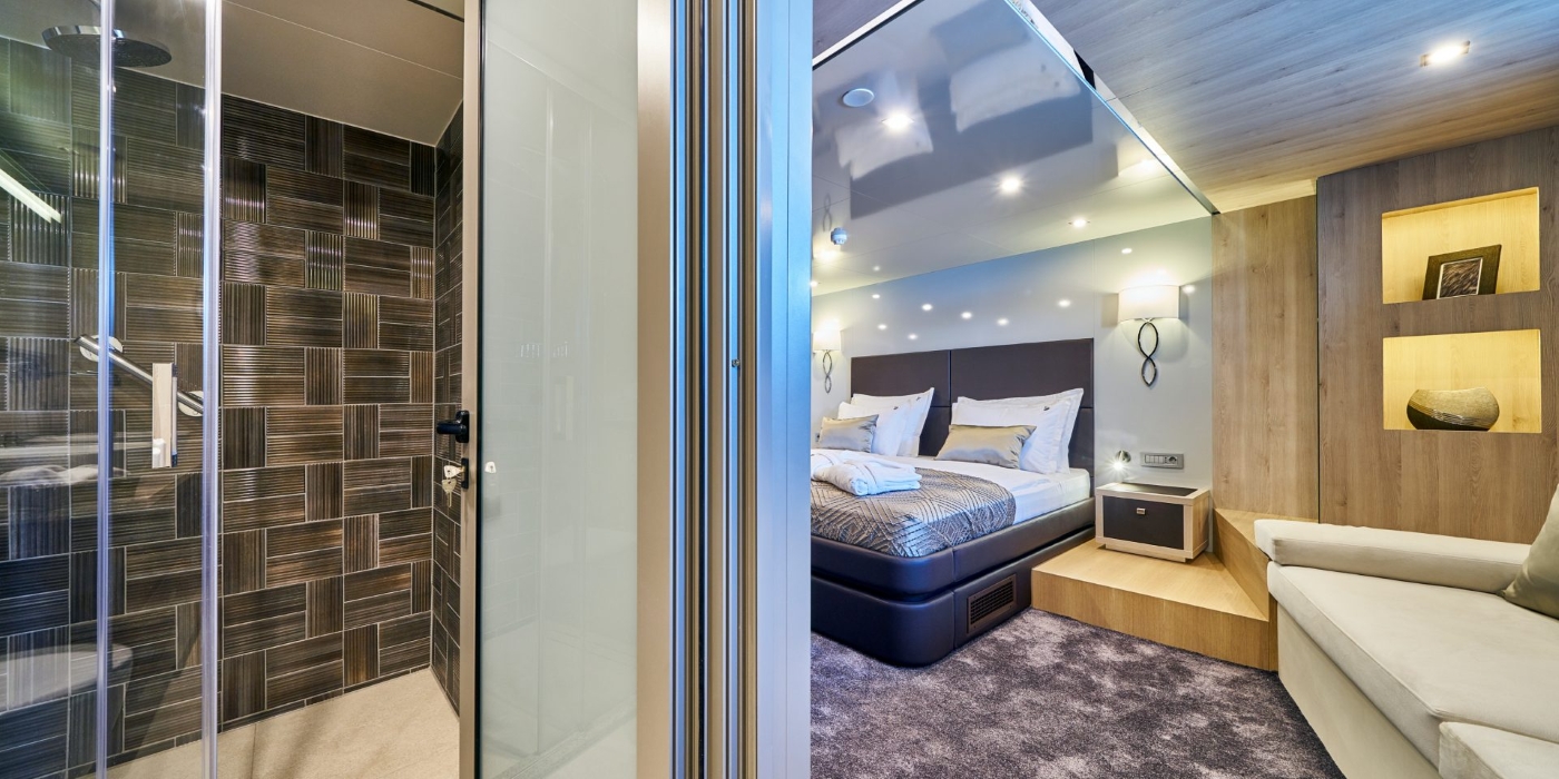 Guest Suite 05.jpg