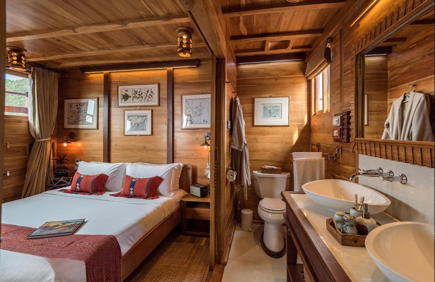 Guest Suite With Bathroom 01.jpg