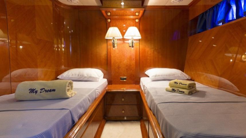 Guest cabin  00010.jpg