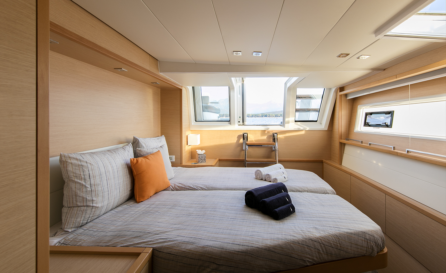 Guest cabin aft.jpg