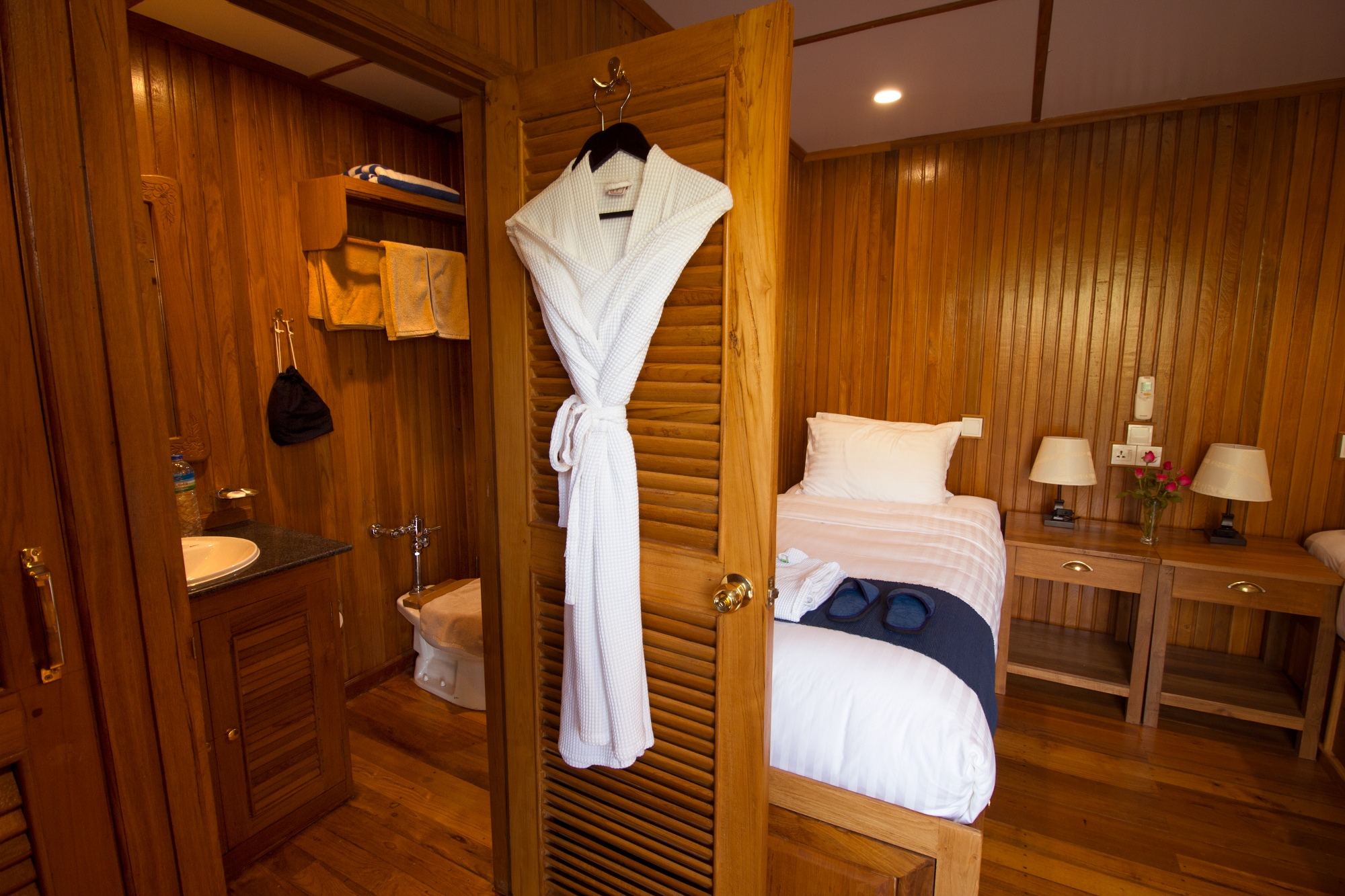 Guest cabin and ensuite.jpg