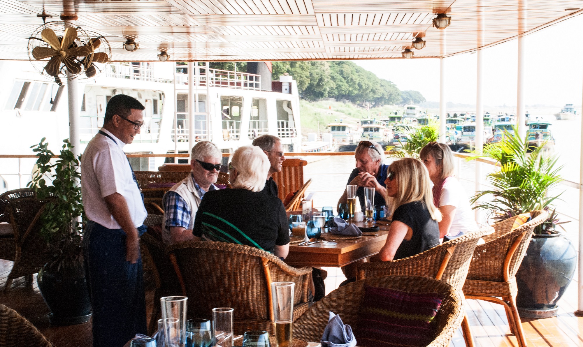 Guests enjoying cocktails.jpg