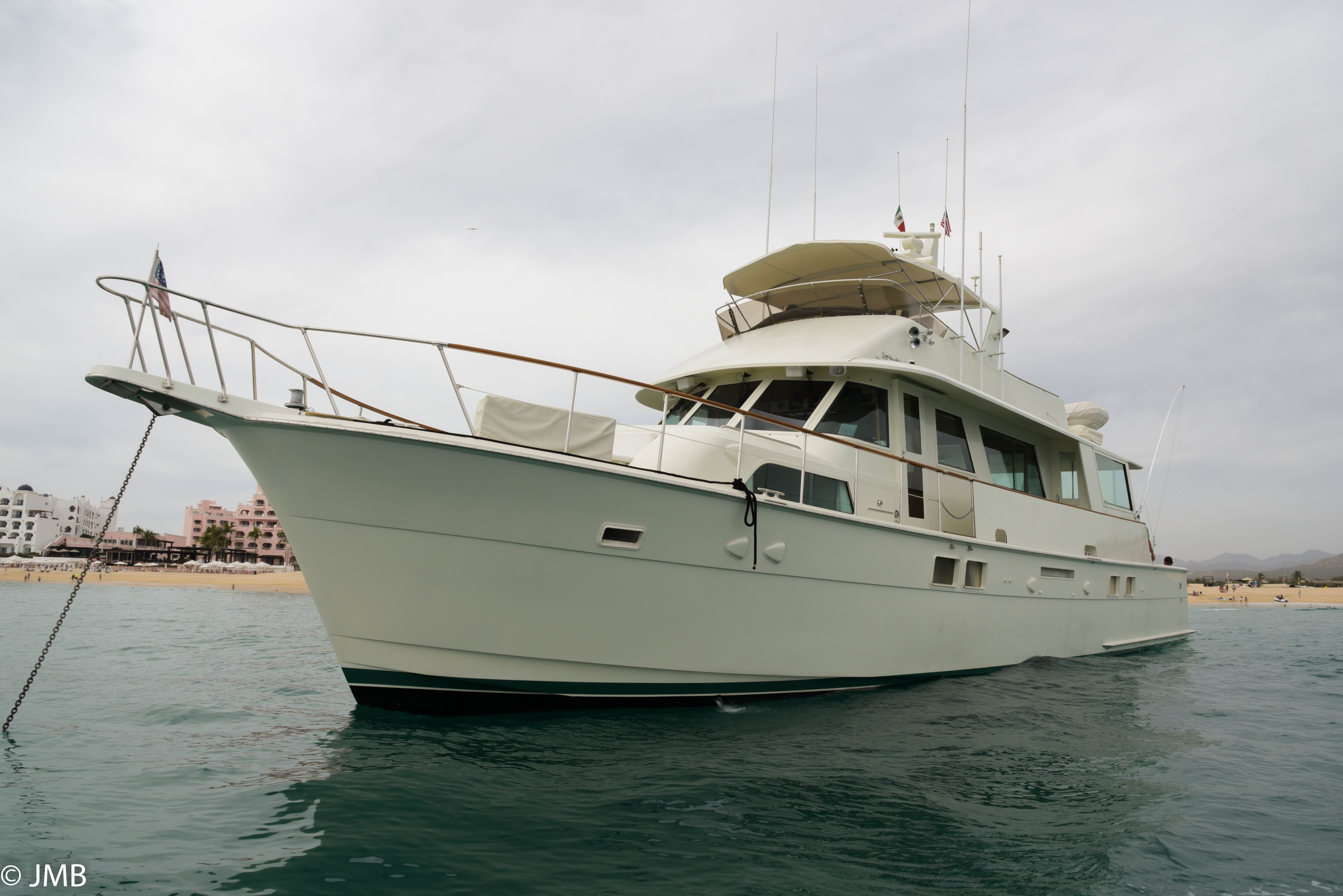 Hatterass Yacht LADYHAWKE - Main.jpg