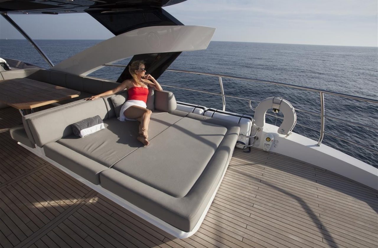 INSOMNIA Sistership Exterior - Foredeck 4.jpg