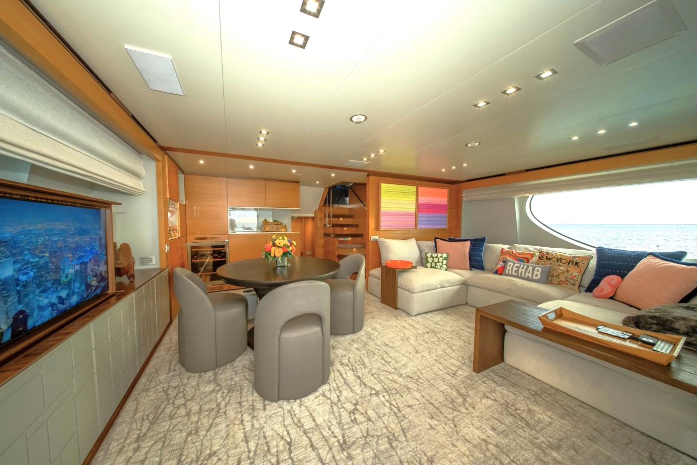 Interior Relaxation Area Sea Views 01.jpg