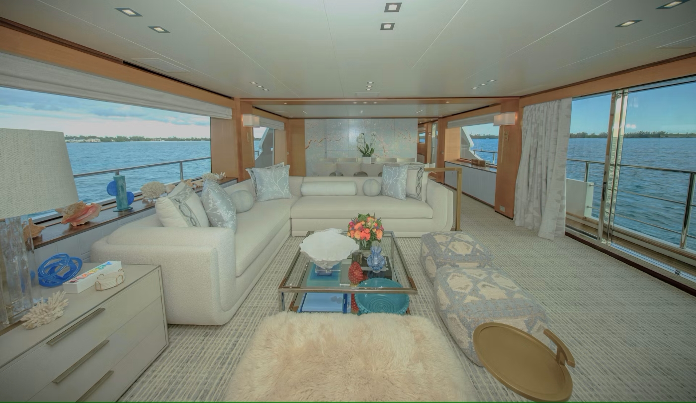 Interior Relaxation Area Sea Views 04.jpg