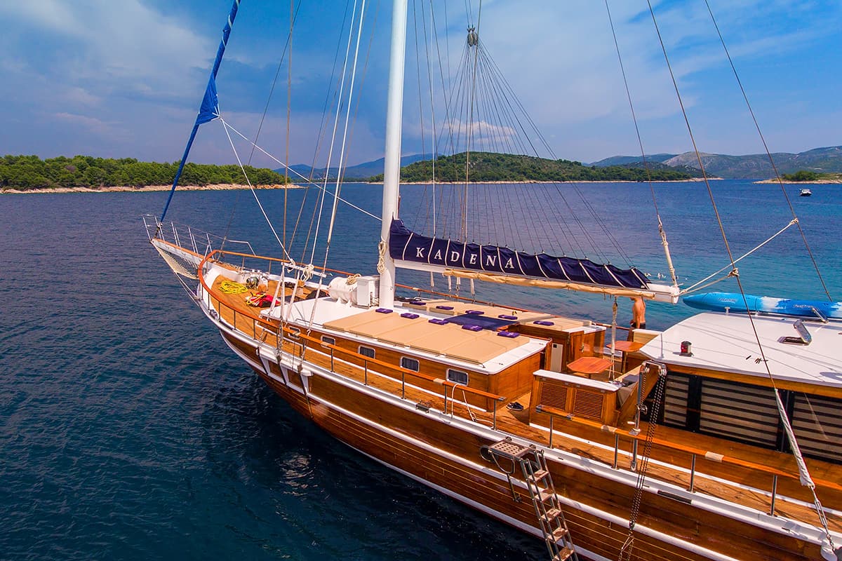 KADENA-Front-deck.jpg