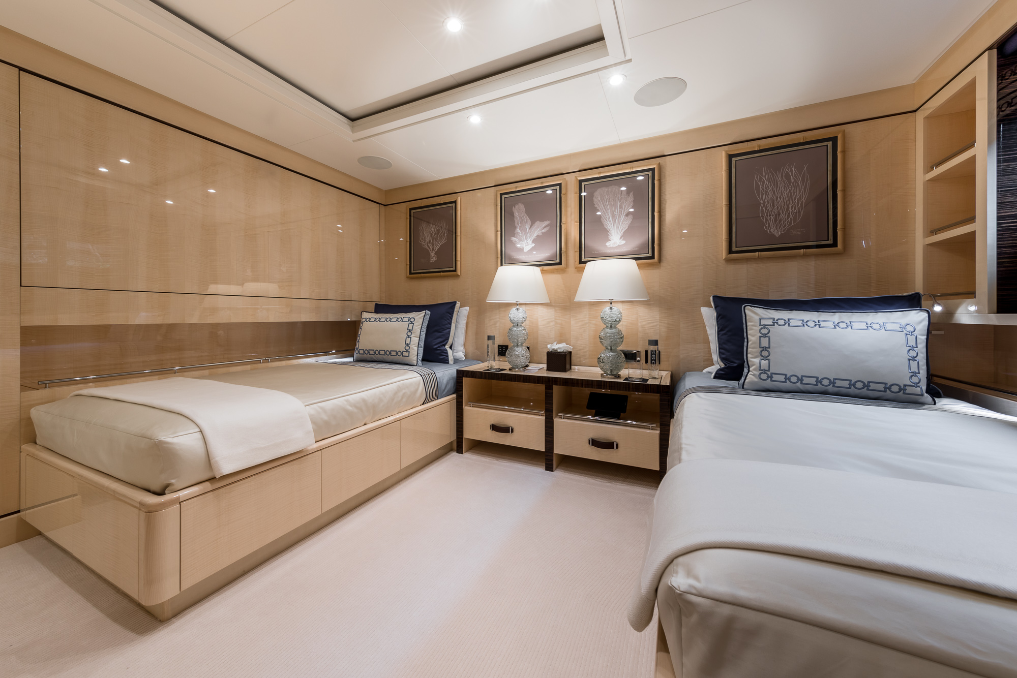 LILI - Twin cabin 2.jpg