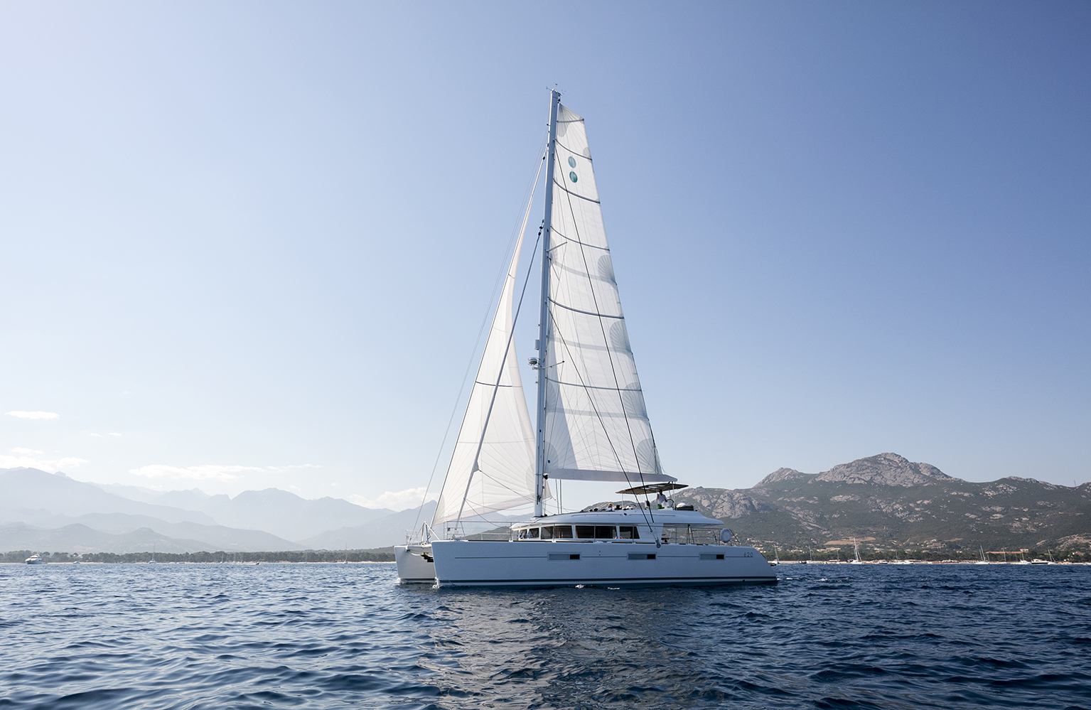 Lagoon 62 catamaran TWIN - Cruising.jpg