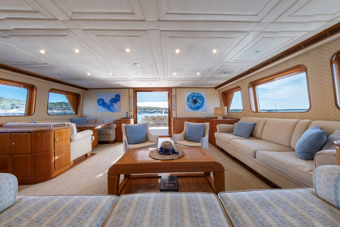 Lounge area 03.jpg