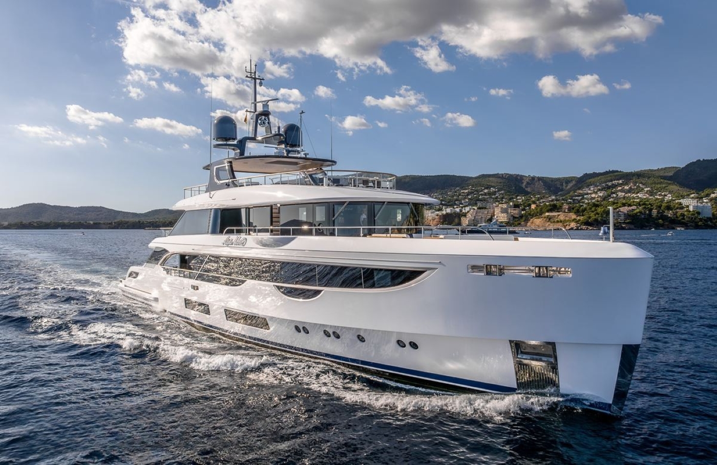 Luxury Superyacht ALPHA WAVES.jpg