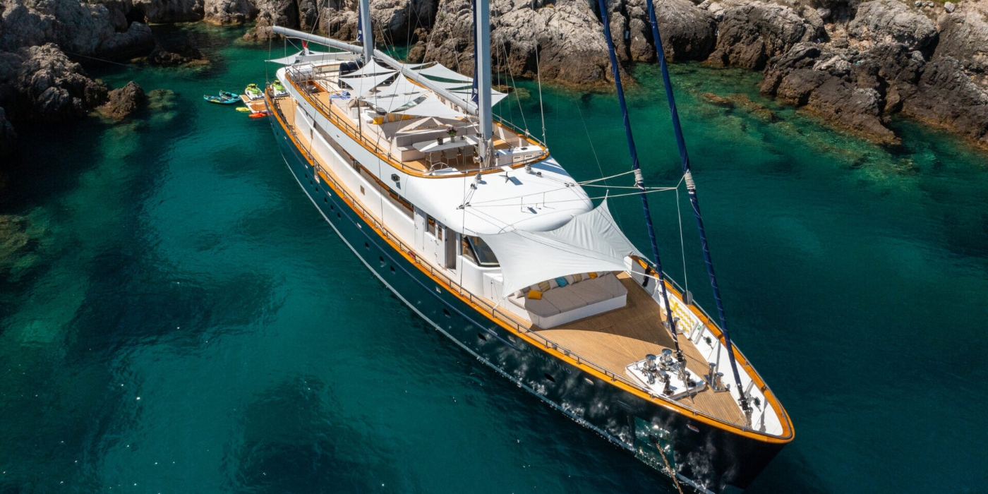 Luxury Superyacht DALMATINO.jpg