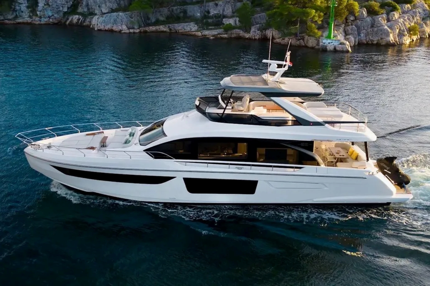 Luxury Superyacht DONNA.jpg