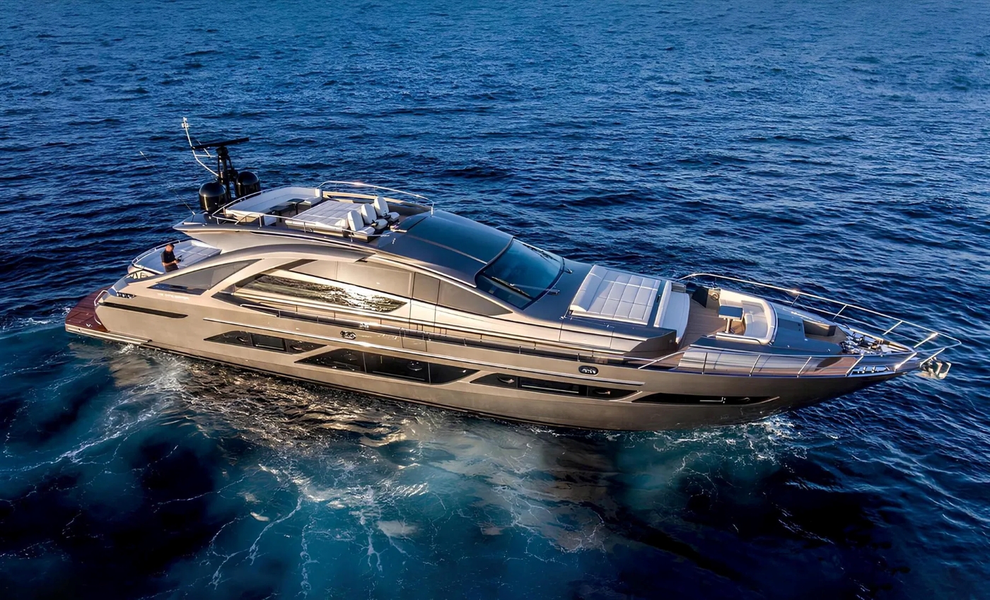 Luxury Superyacht JUST 4.jpg