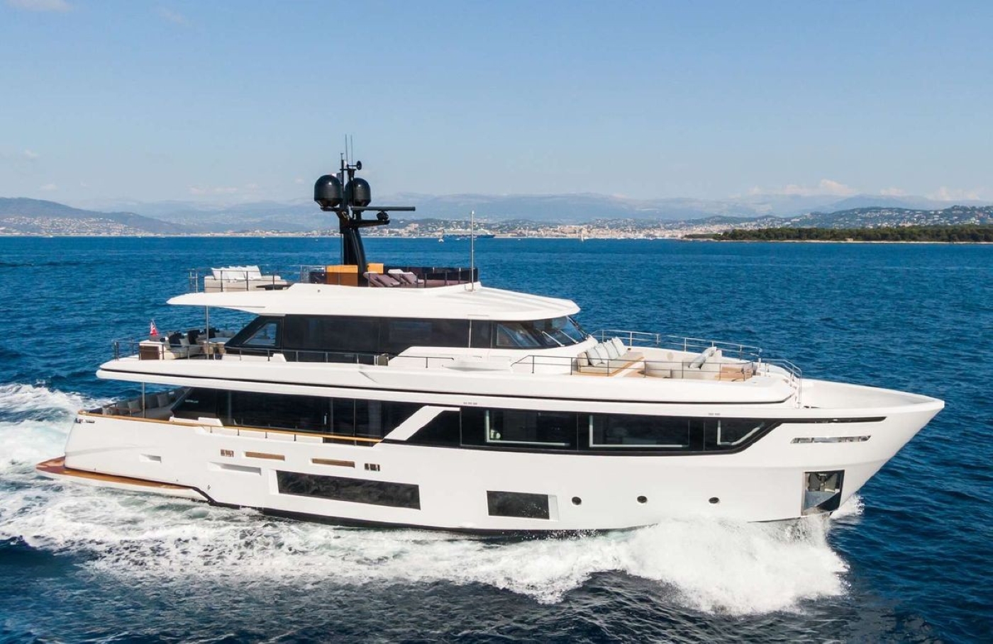 Luxury Superyacht MRS L.jpg
