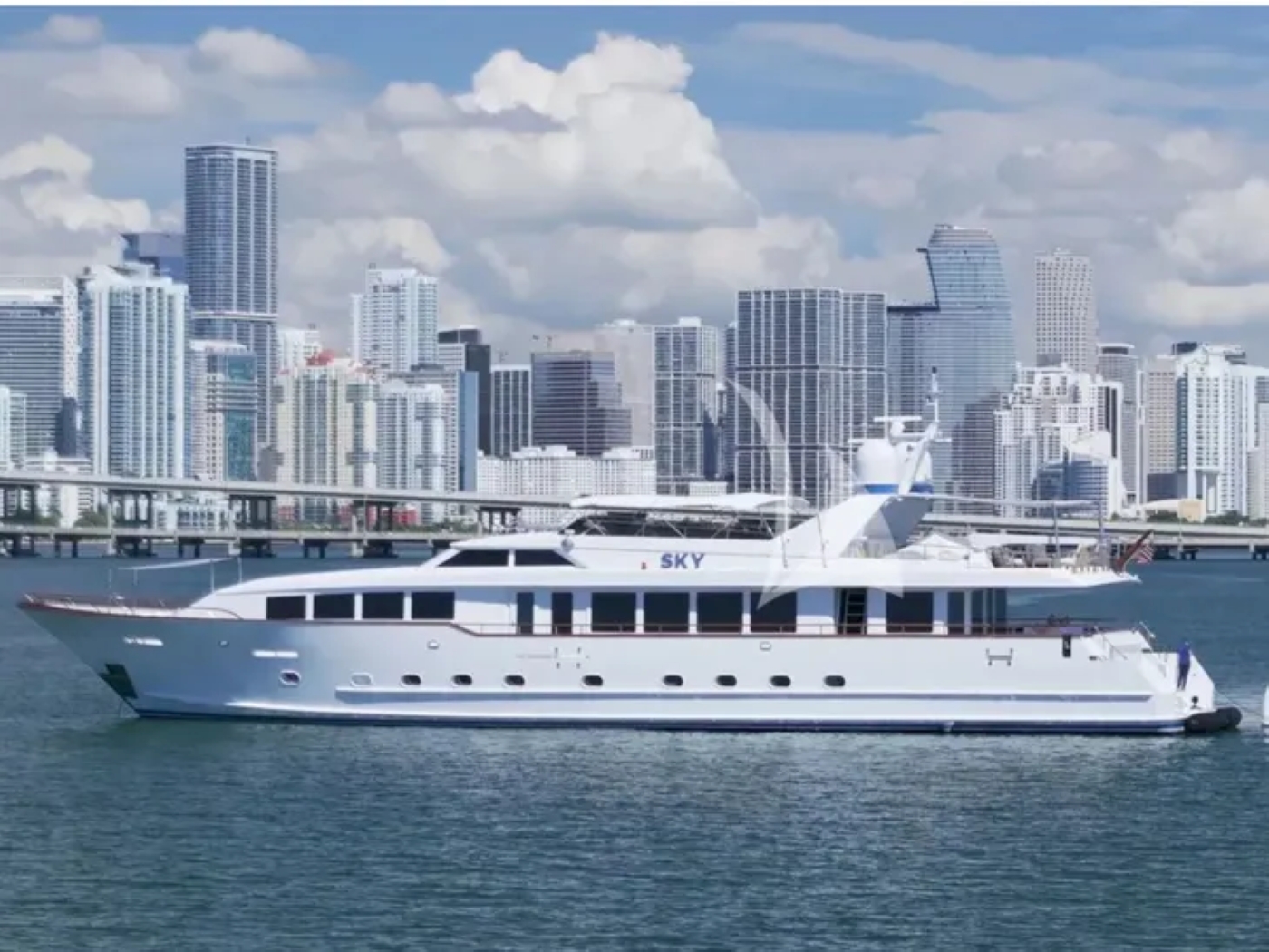 Luxury Superyacht SKY.jpg