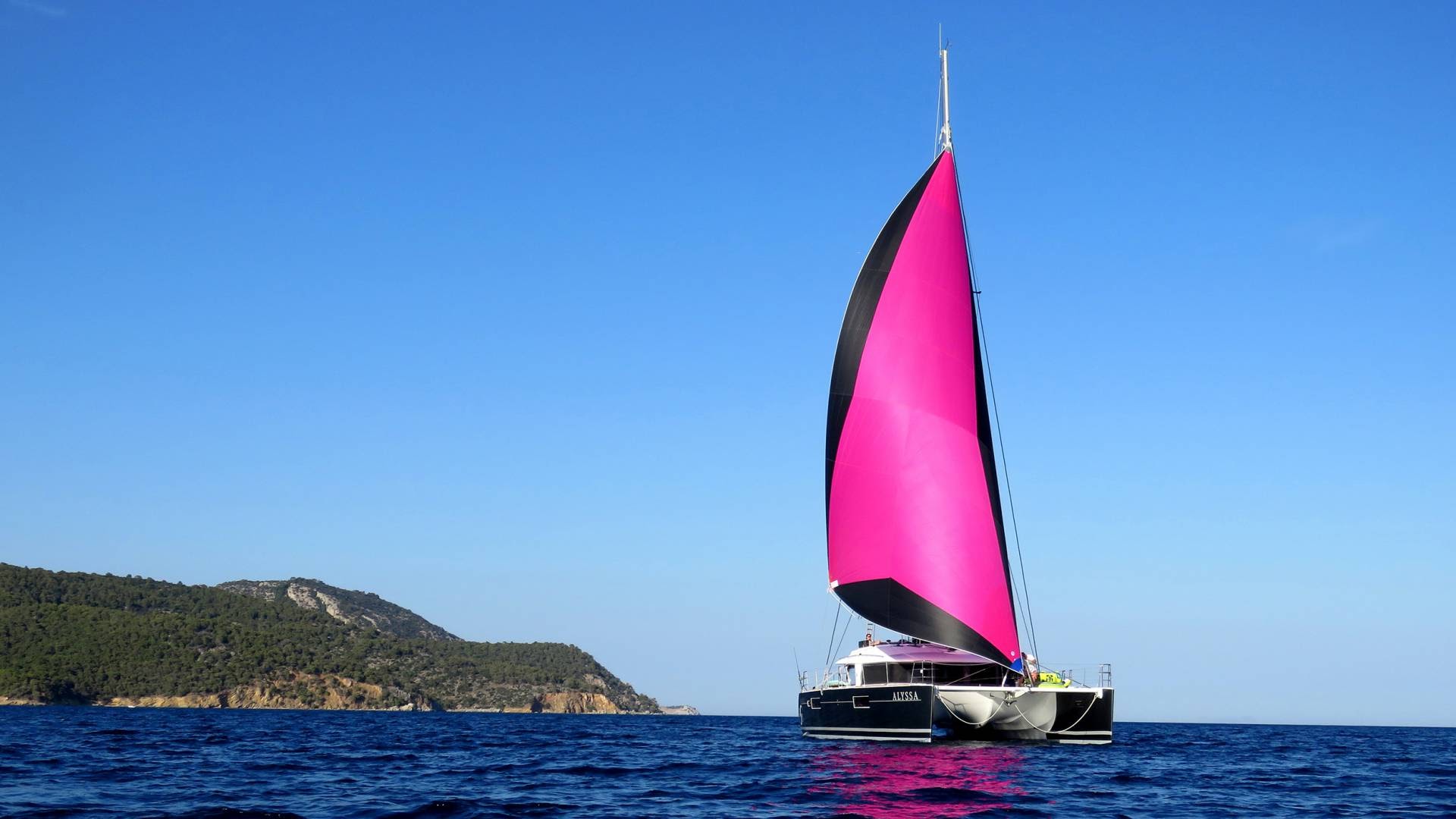 Luxury catamaran Alyssa.jpg