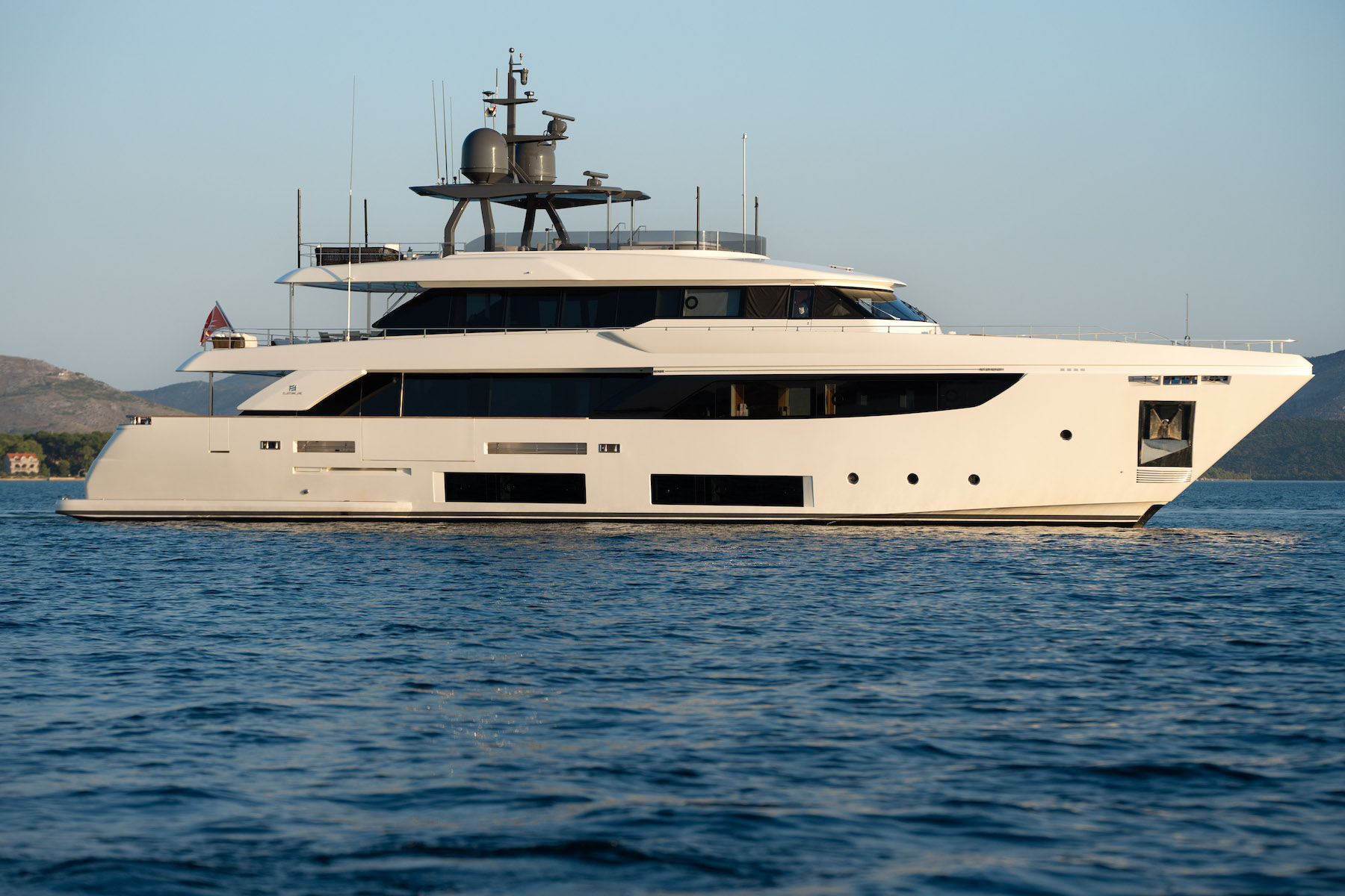 Luxury charter yacht SK.jpg