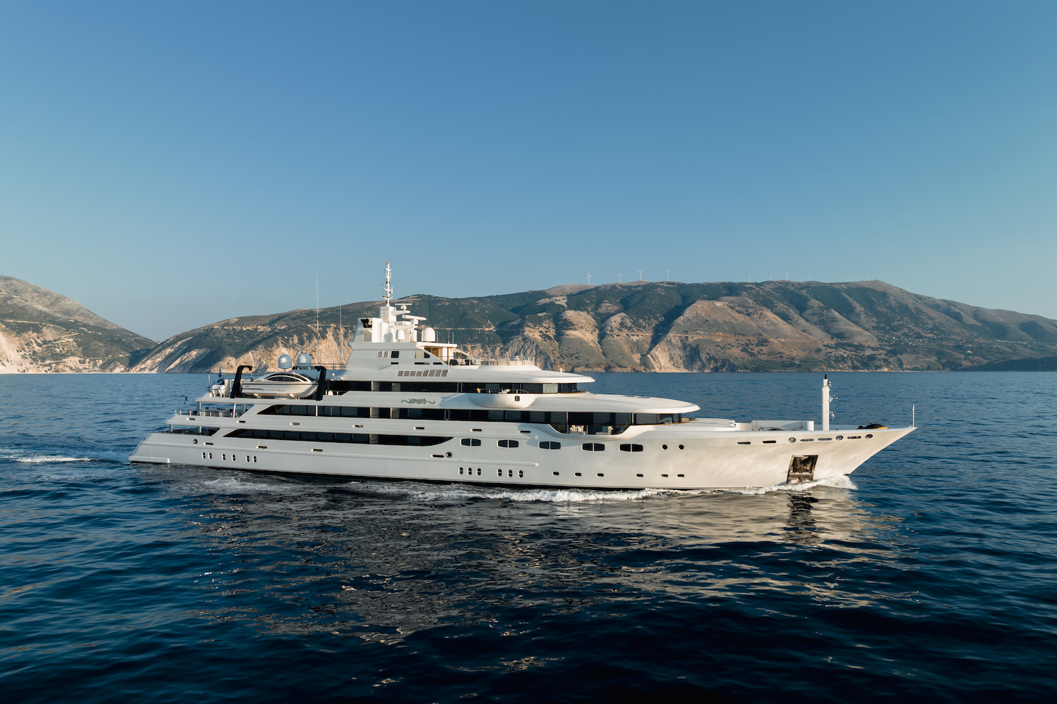 Luxury superyacht EMIR .jpg