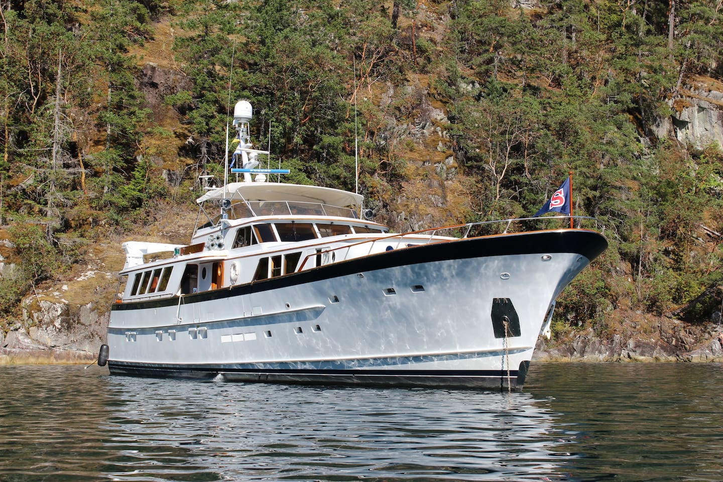 Luxury yacht ORIANA.jpg