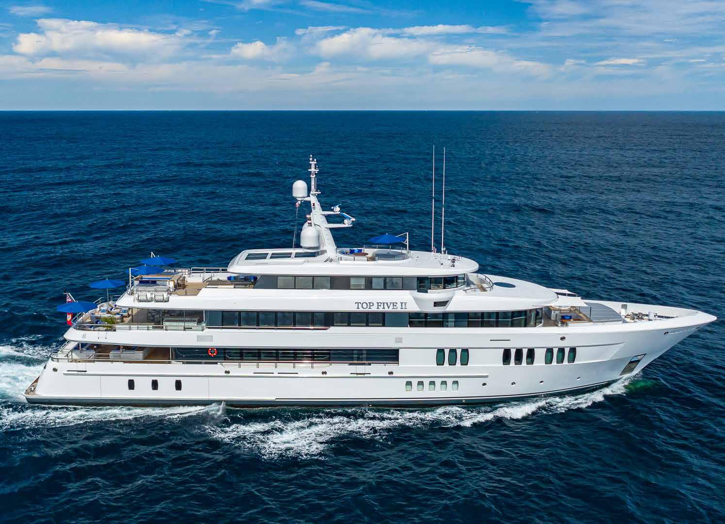 Luxury yacht TOP FIVE II.jpg