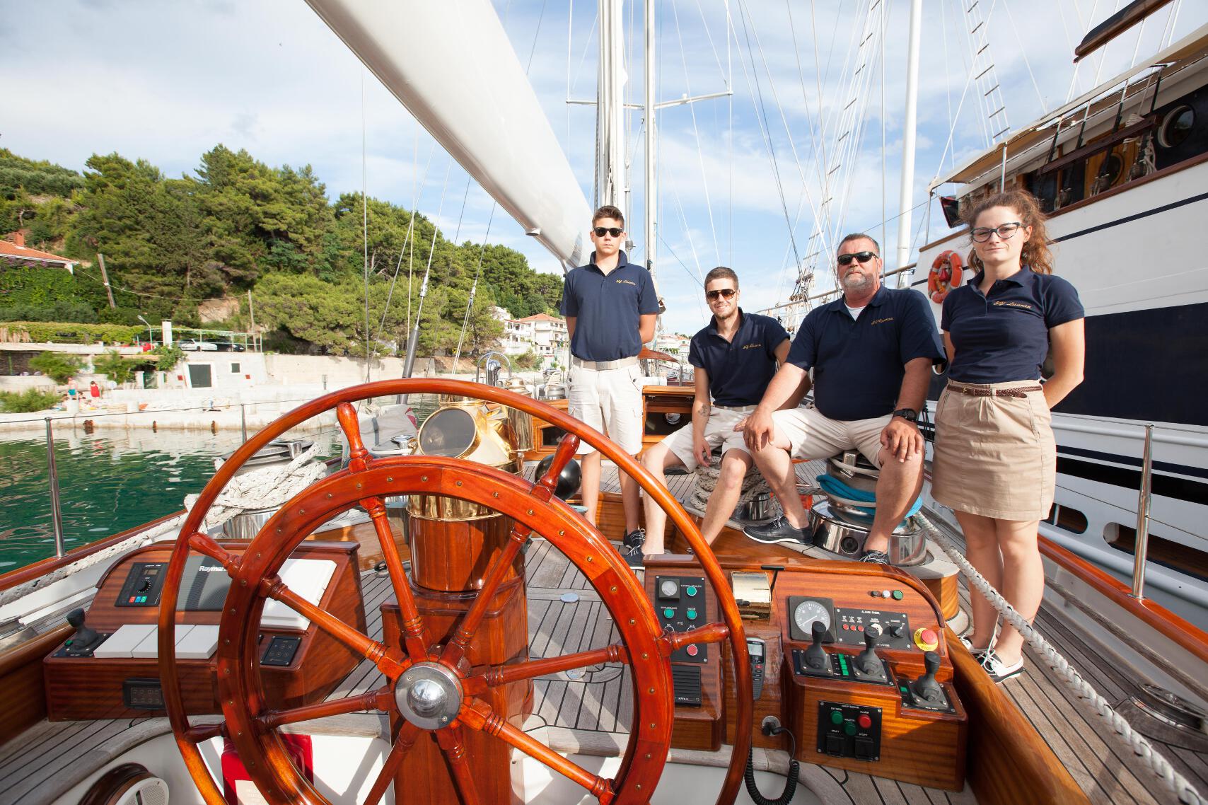 Luxury yacht charter 00012.jpg