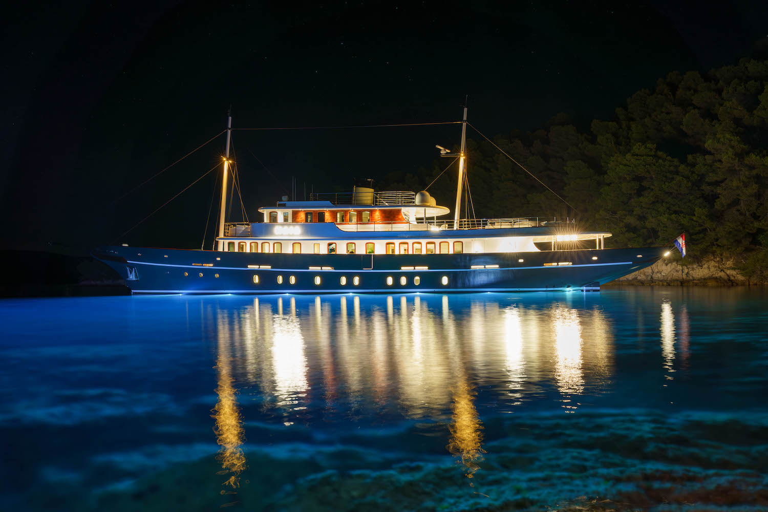 Maia by night.jpg
