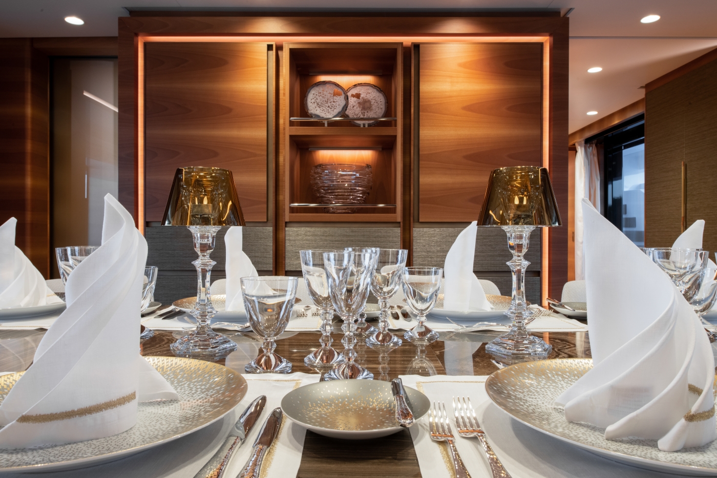 Main Dining 01.jpg
