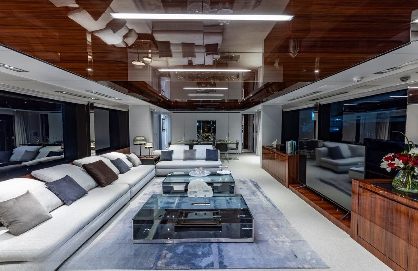 Main Salon 0.jpg
